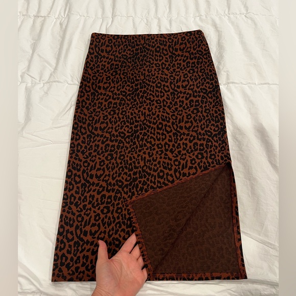 LOFT leopard print midi skirt sz S - Picture 5 of 8